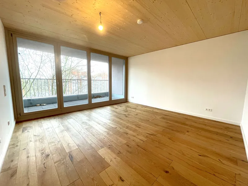 Lichtdurchflutete 3-Zimmer Maisonettewohnung mit EBK und Loggia — photo 1